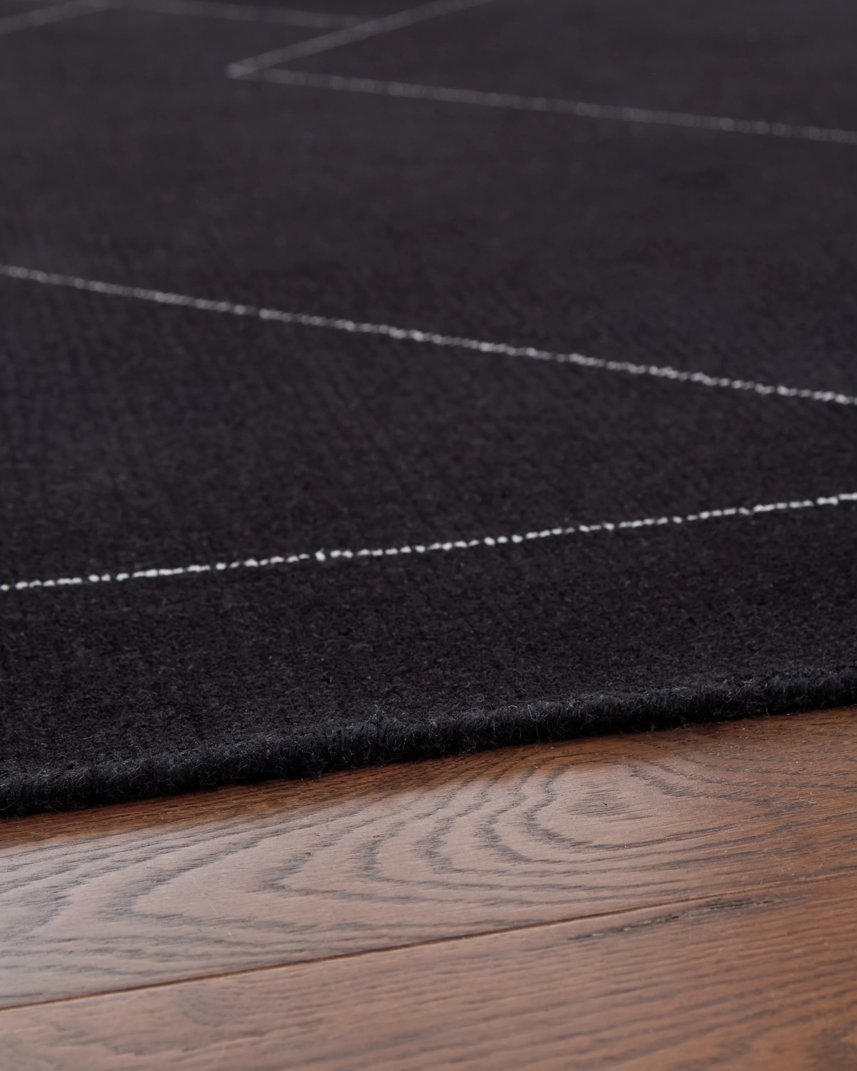 Marav Black/White 7'8" x 10' Area Rug - Image 3