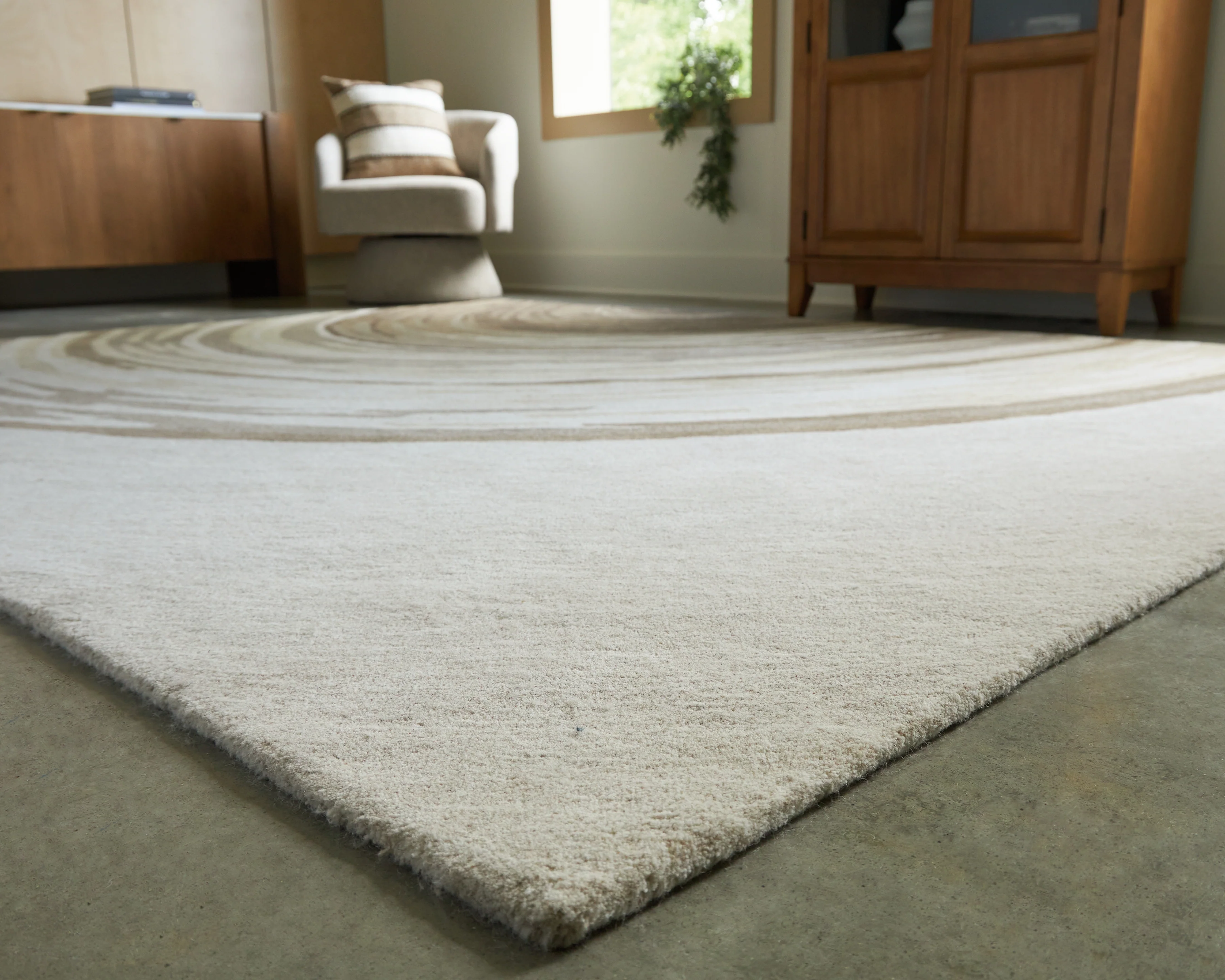 Rizwana Ivory/Brown/Gray 5' x 7' Area Rug - Image 3