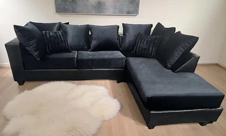 Tampa Black Sectional - Image 1