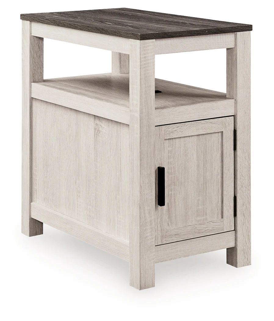 Fendenmore Brown Gray/Antique White Chairside End Table - Image 2