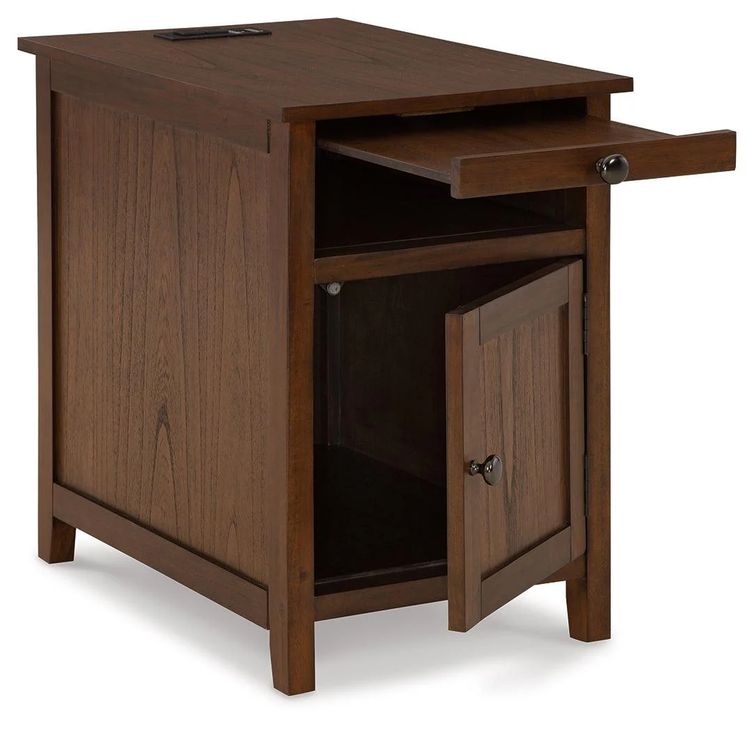 Treytown Brown Chairside End Table - Image 3