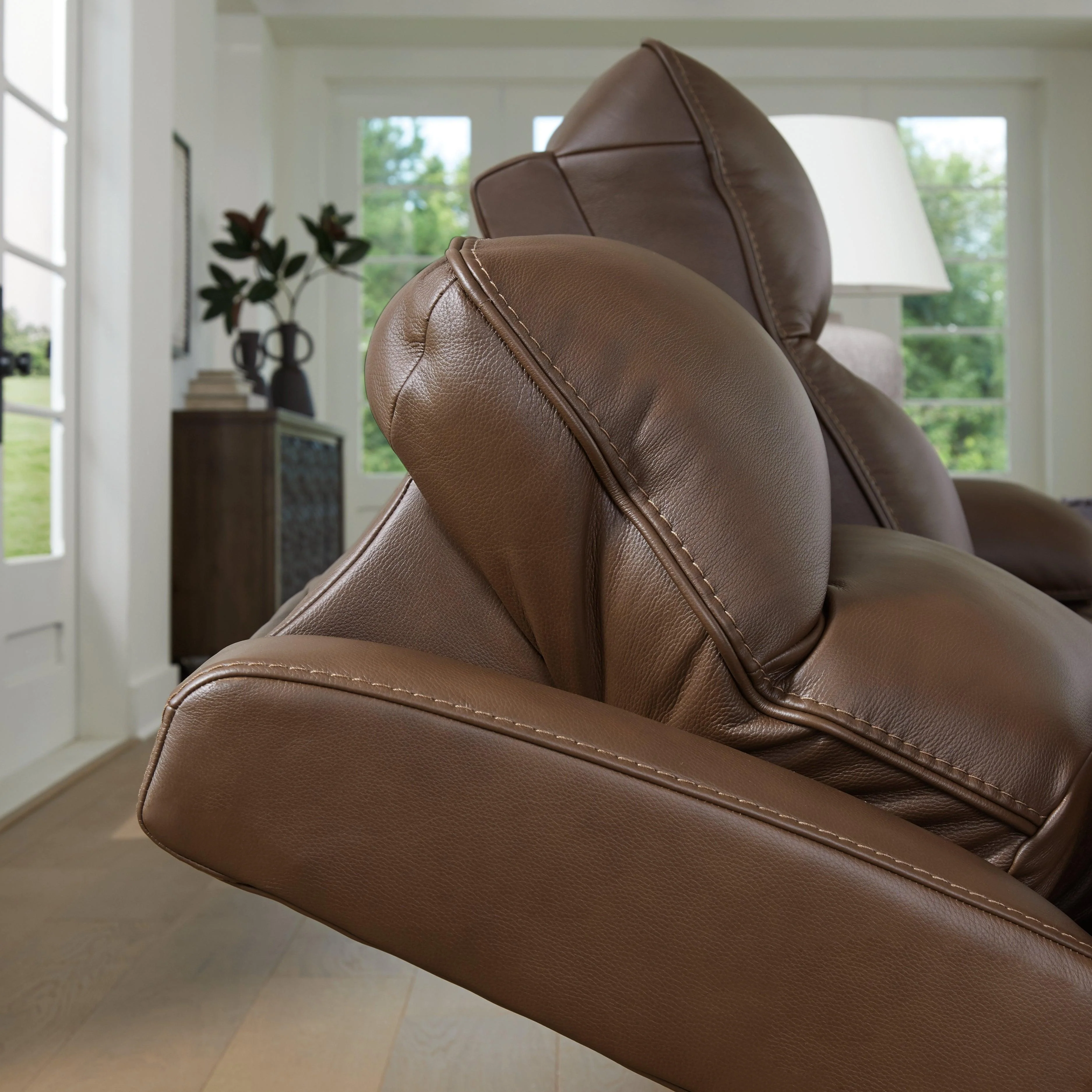 VonRyan Tobacco Leather Power Reclining Sofa - Image 3
