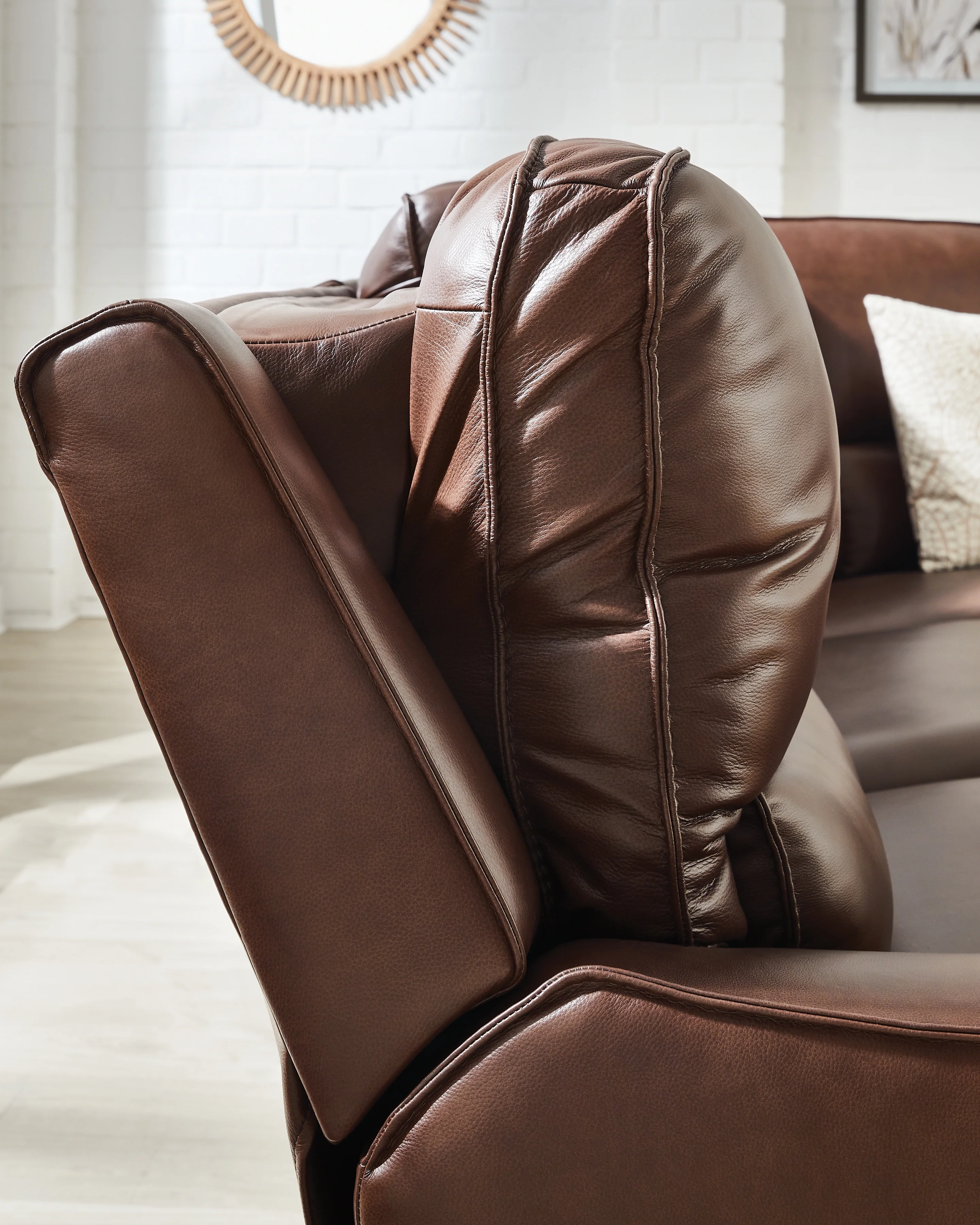 DeepWakes Canyon Leather 6-Piece Reclining Sectional with Storage Console - Image 3