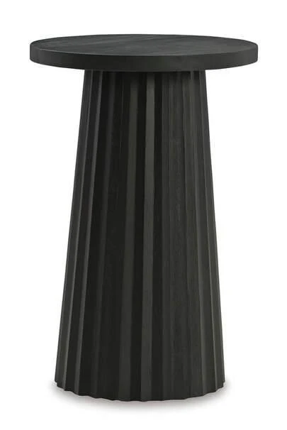 Ceilby Accent Table - Image 1
