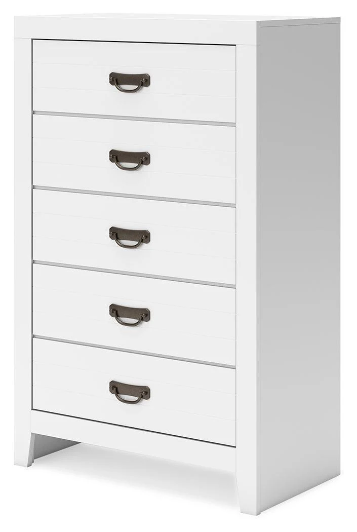 Binterglen White Chest Of Drawers - Image 3