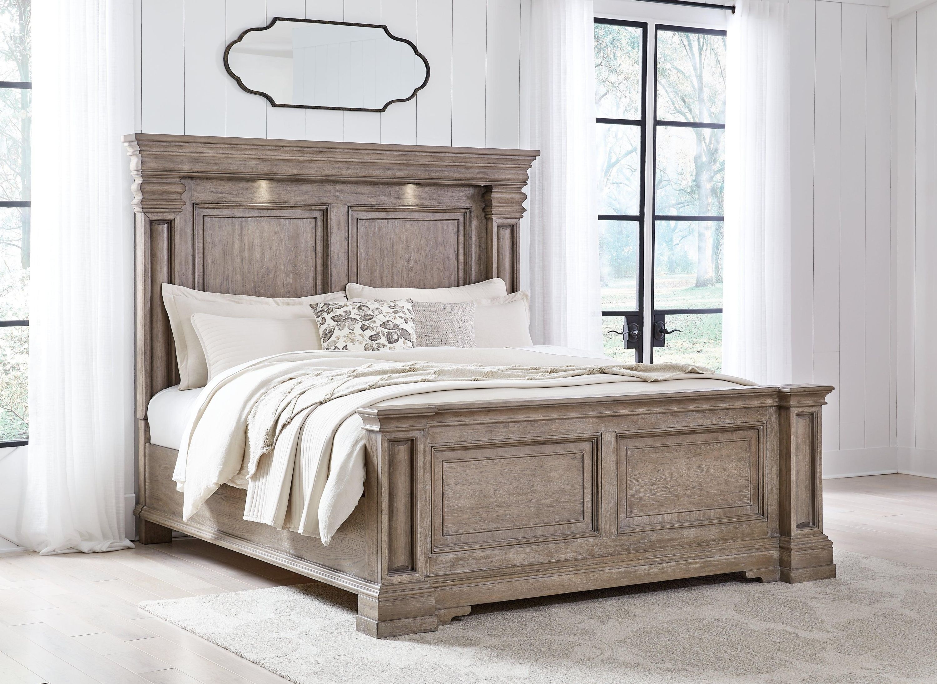 Blairhurst Light Grayish Brown King Panel Bed - Image 3