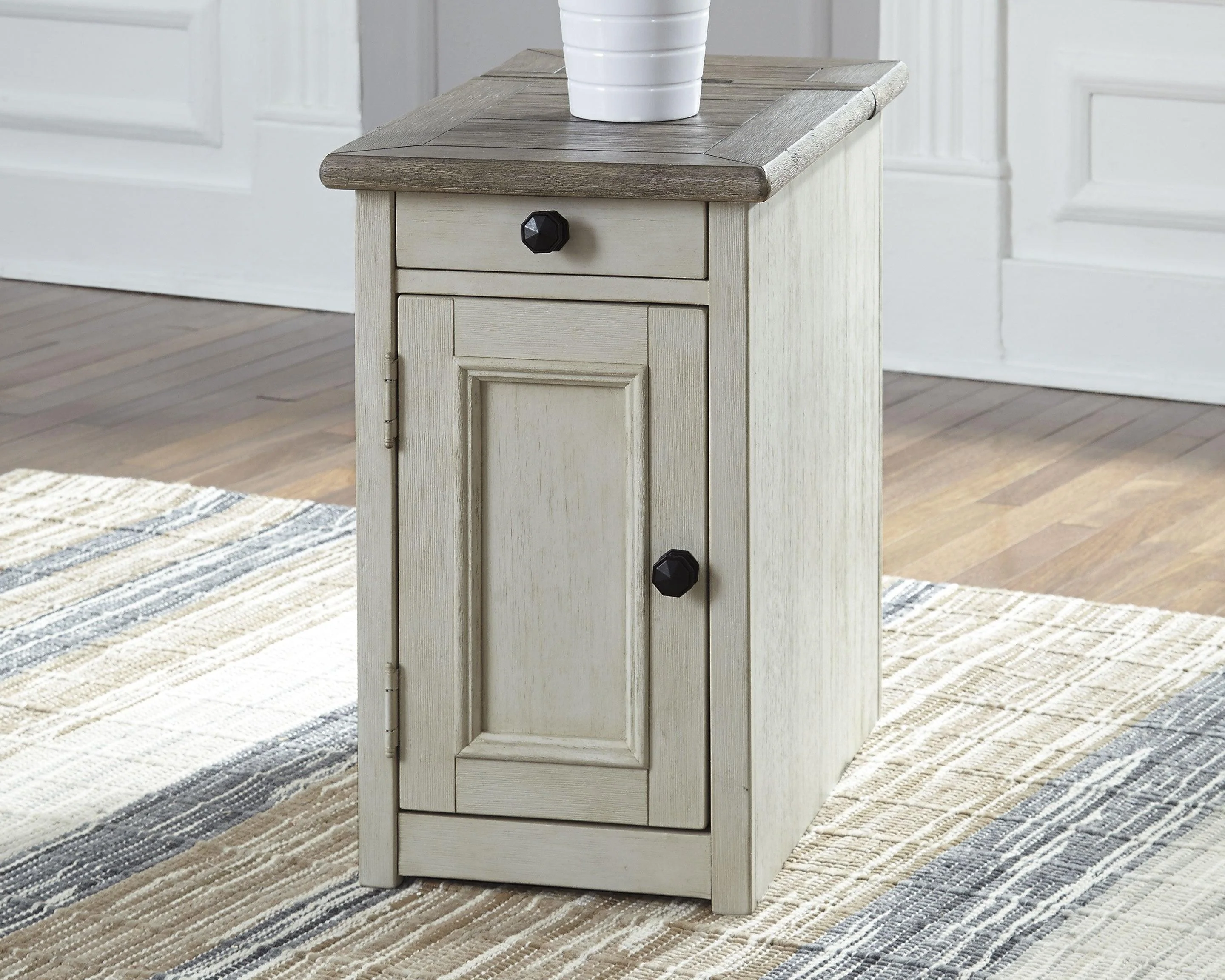 Bolanburg Two-Tone Coffee Table With 2 End Tables - Image 2