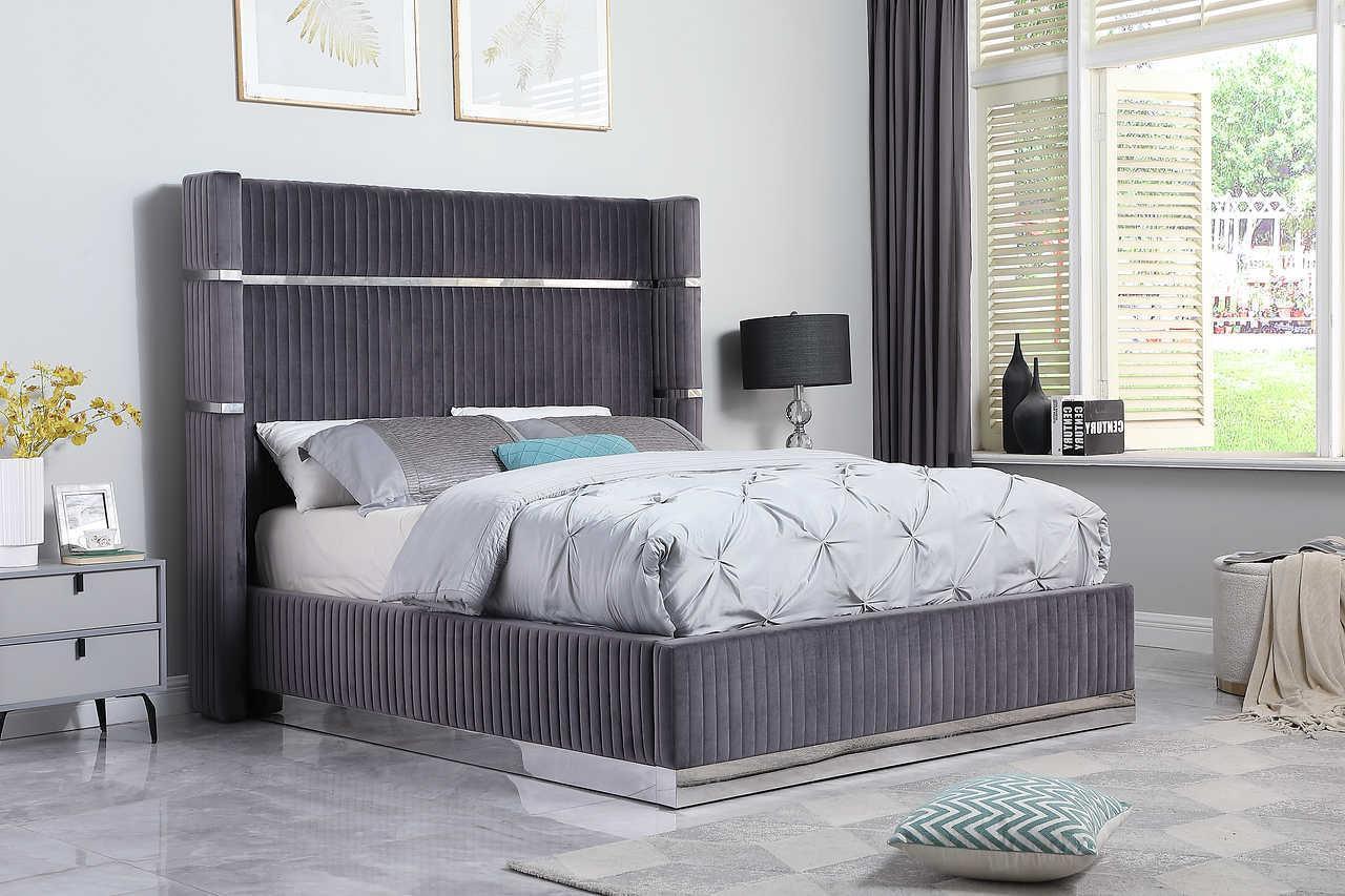 Aspen Gray Velvet Upholstered Platform King Bed - Image 3