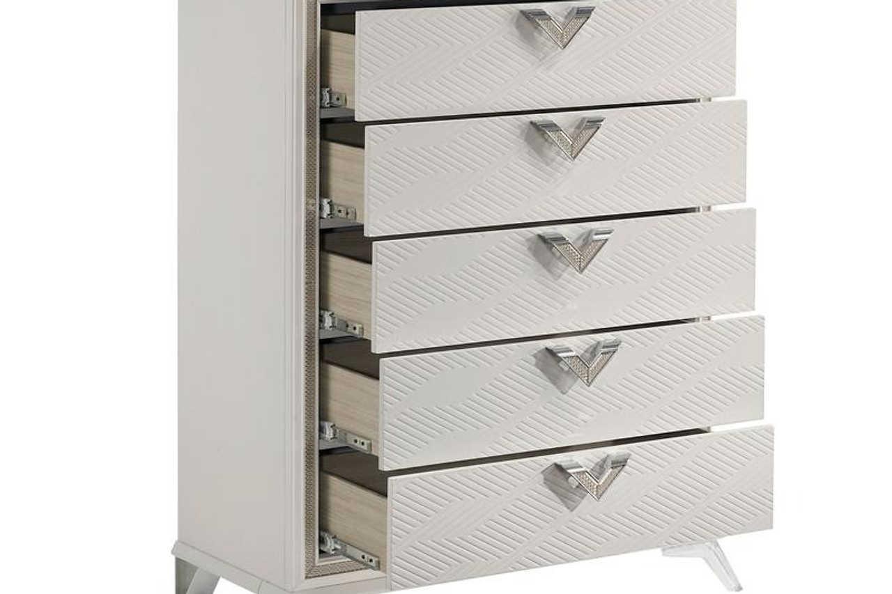 Chiara Majestic Gold Chest - Image 2