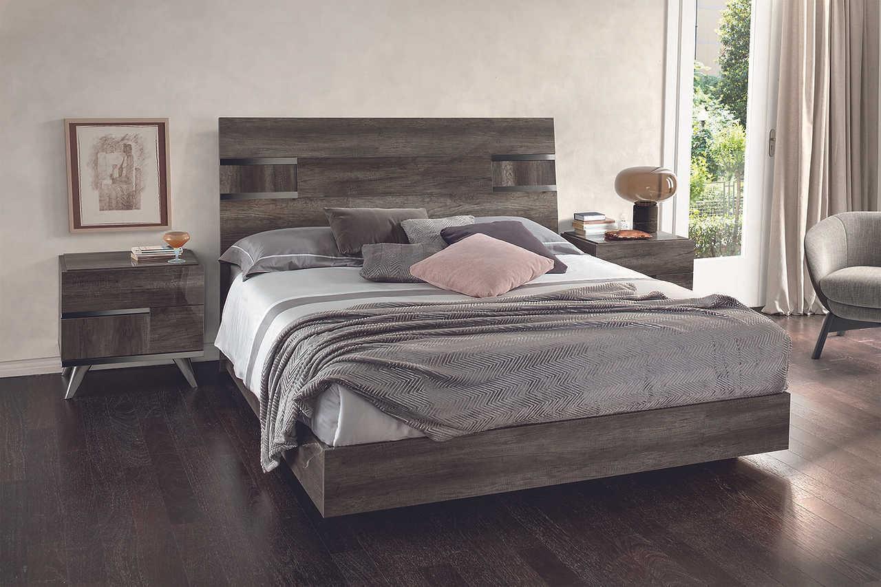 Medea Vintage Oak Italian Queen Bed - Image 3