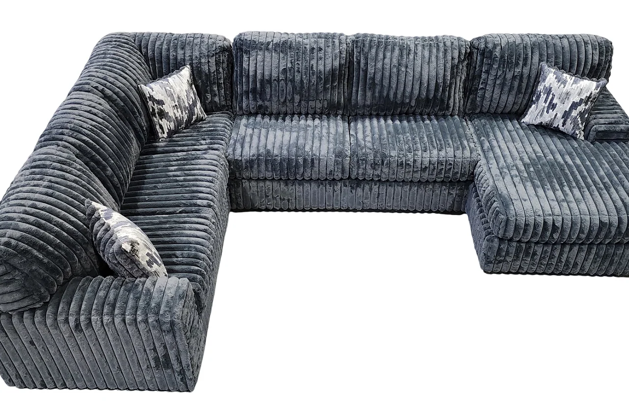 Austin Gray 3-Piece Sectional - Image 3