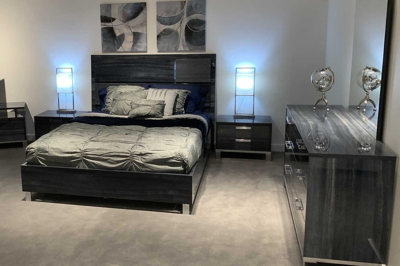Delia Blue Gray Italian Bedroom Set - Image 3