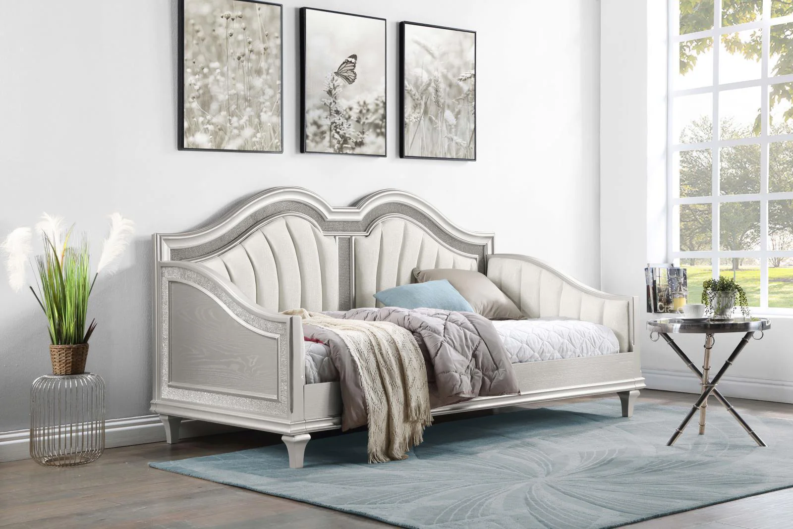 Evangeline Upholstered Twin Daybed With Faux Diamond Trim Silver Ivory