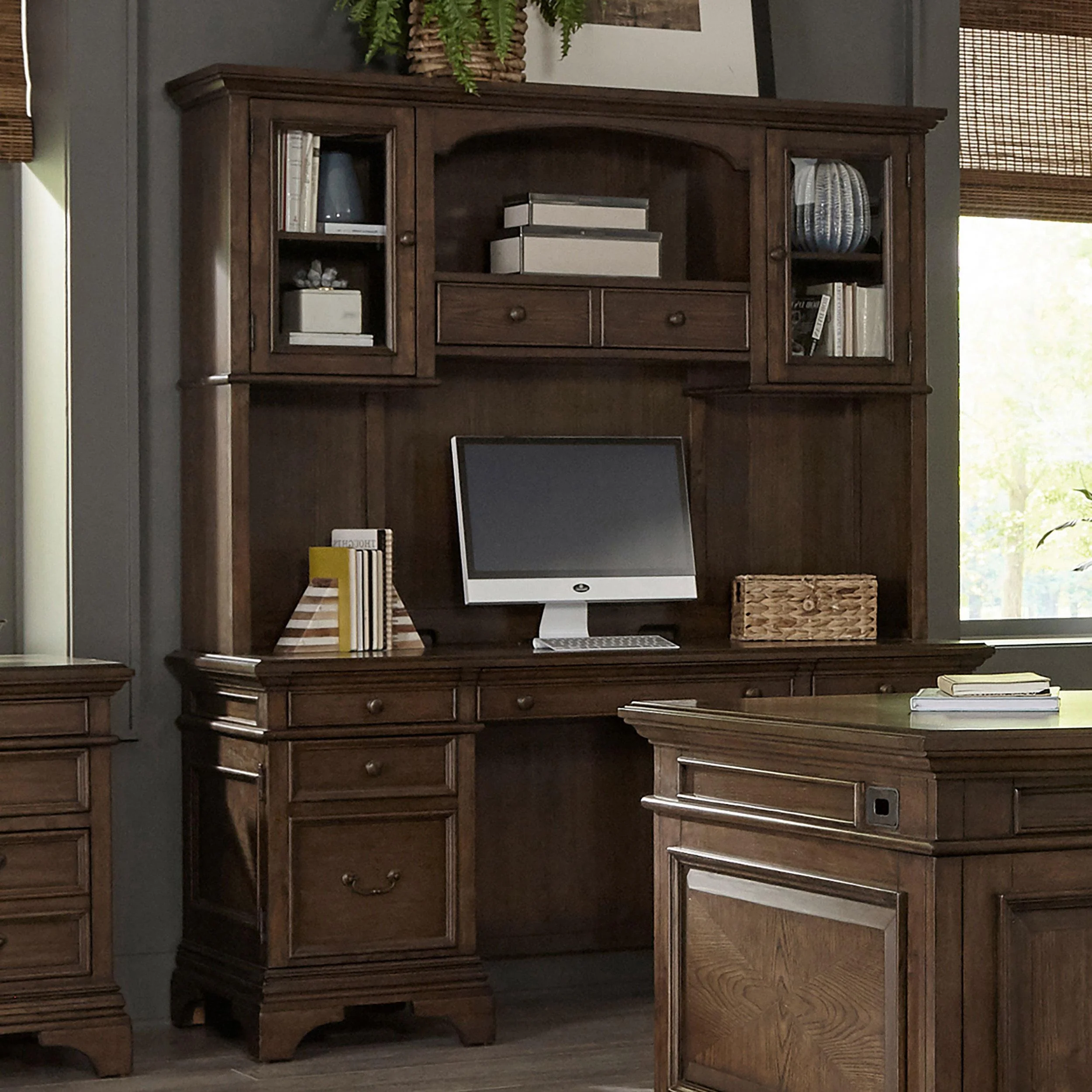 Hartshill Credenza With Hutch Burnished Oak - Image 2