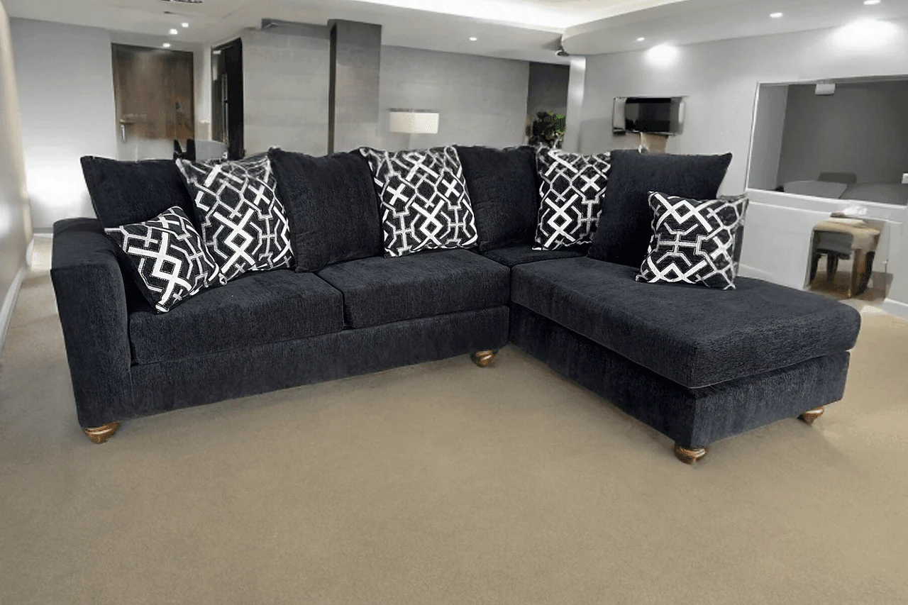 Zander Graphite Sectional
