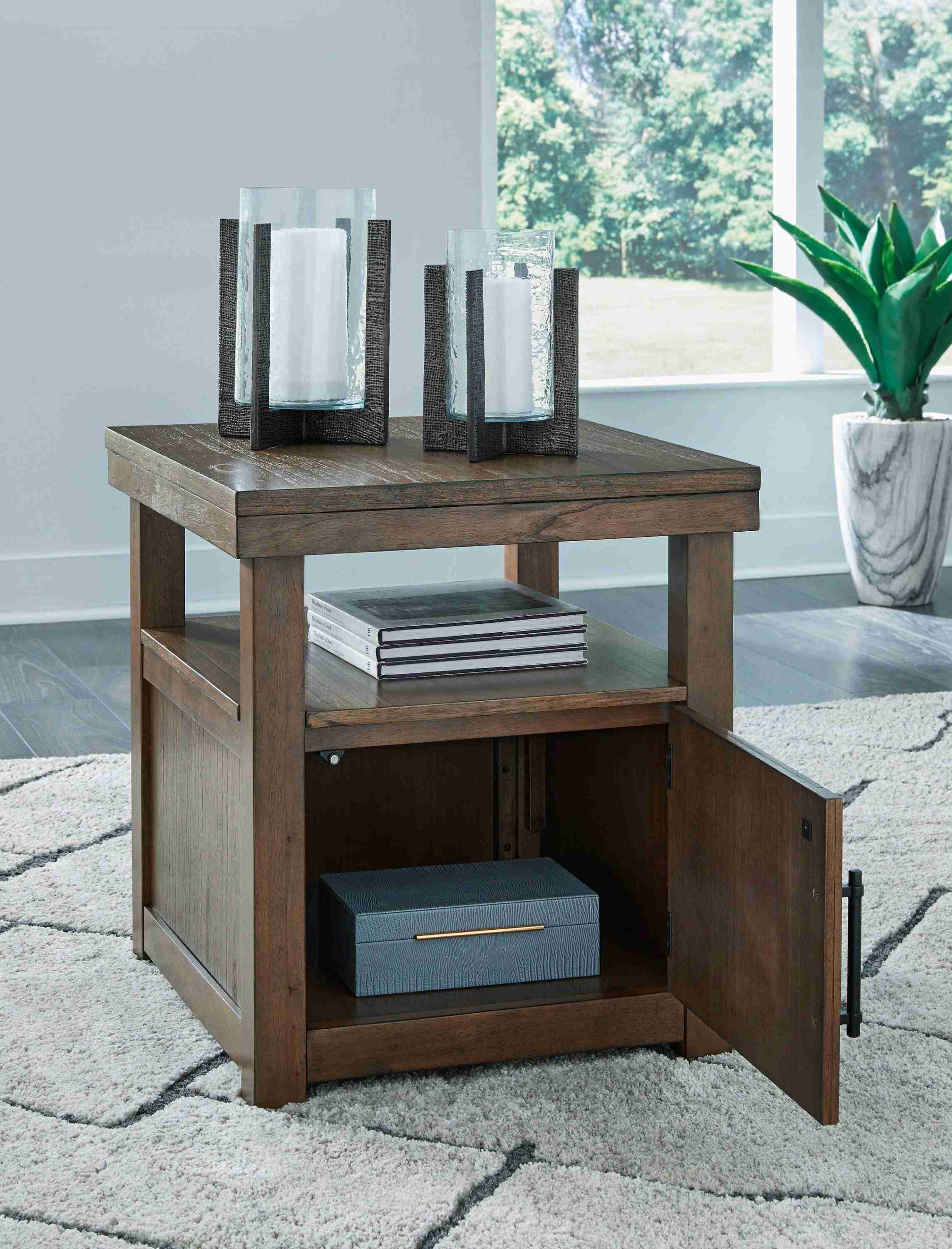 Jim Brown End Table - Image 2