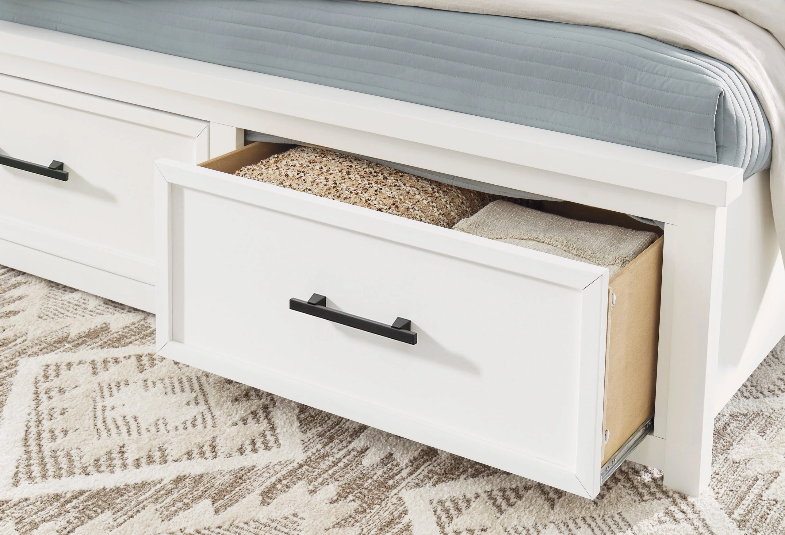 Ashbryn White Storage Platform Bedroom Set - Image 3